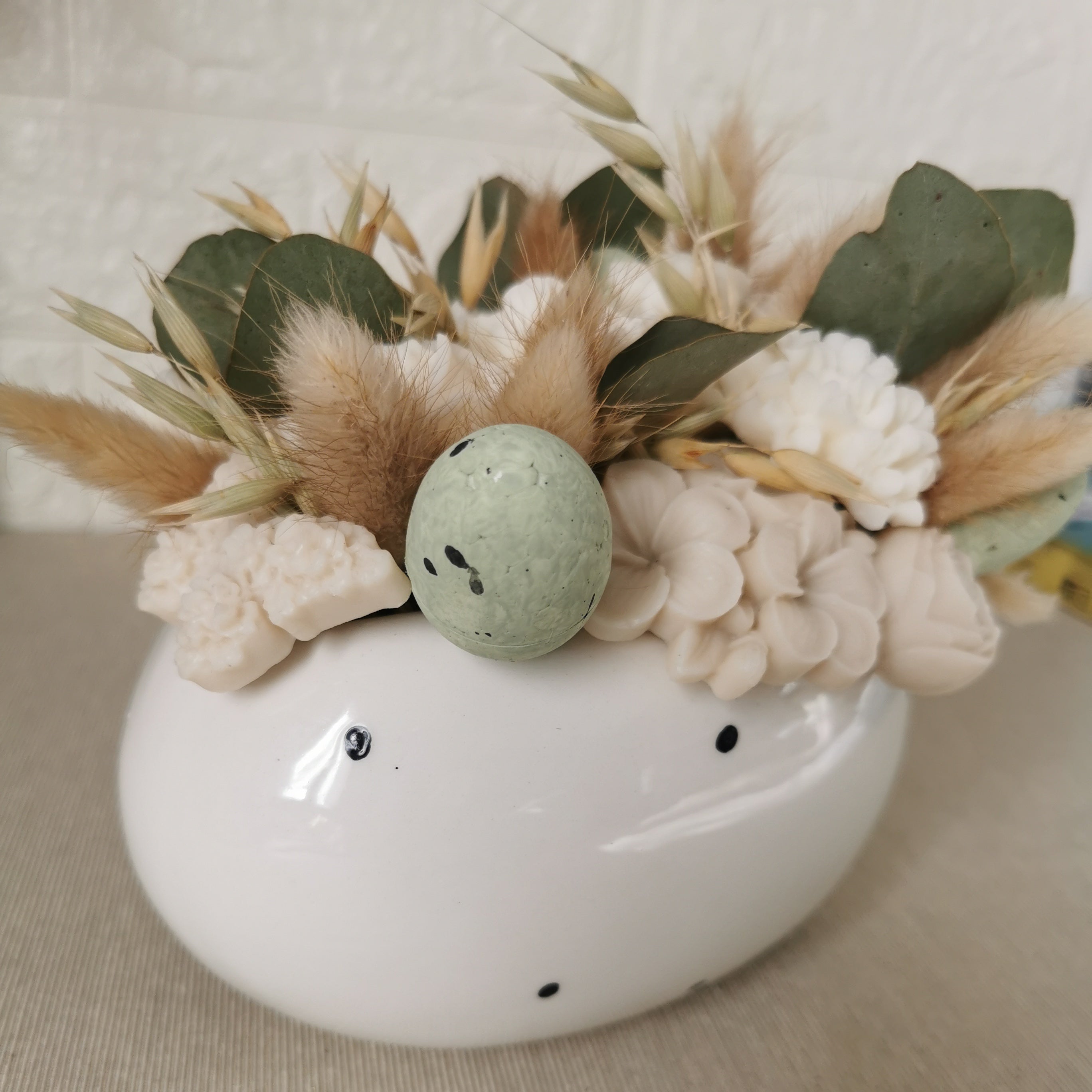 Bouquet Egg
